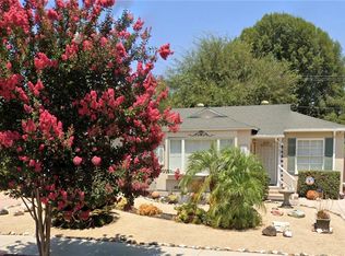 17631 Victory Blvd, Van Nuys, CA 91406
