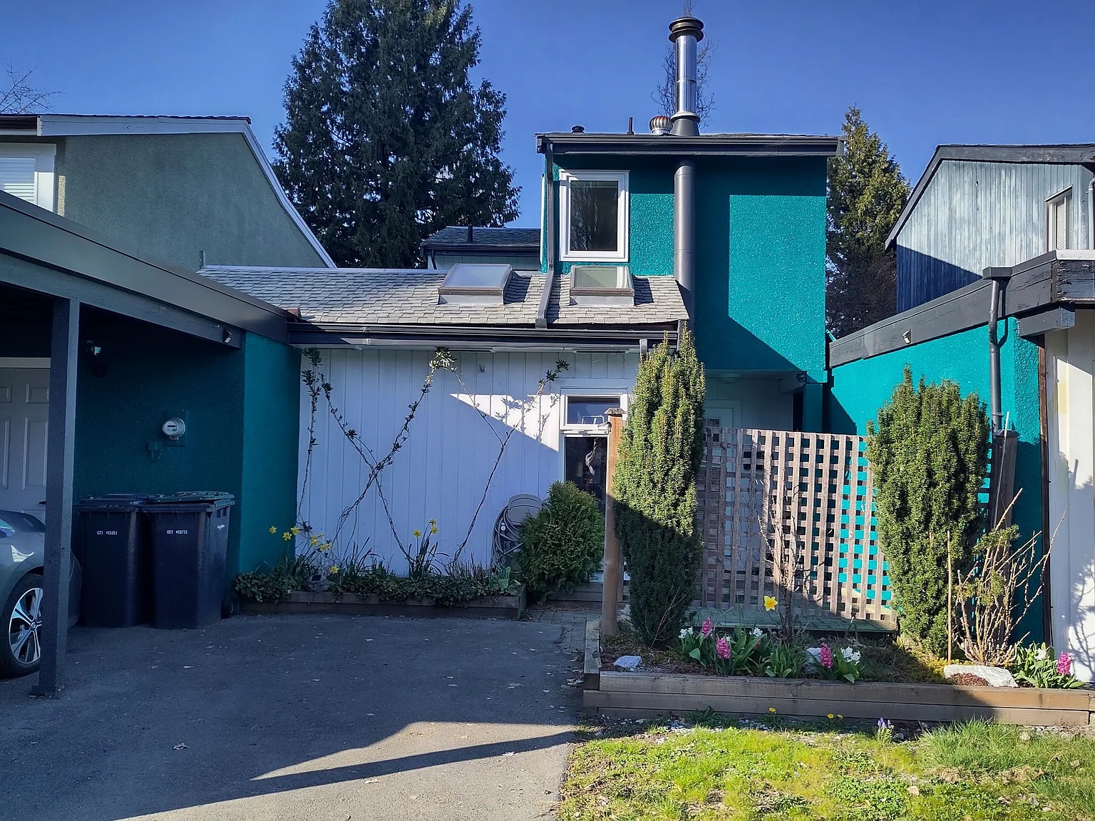 3 bed, 1.5 bath, 1297 sqft, $3,500 — Photo 3