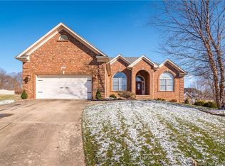 6614 Deerfield Dr, Charlestown, IN 47111