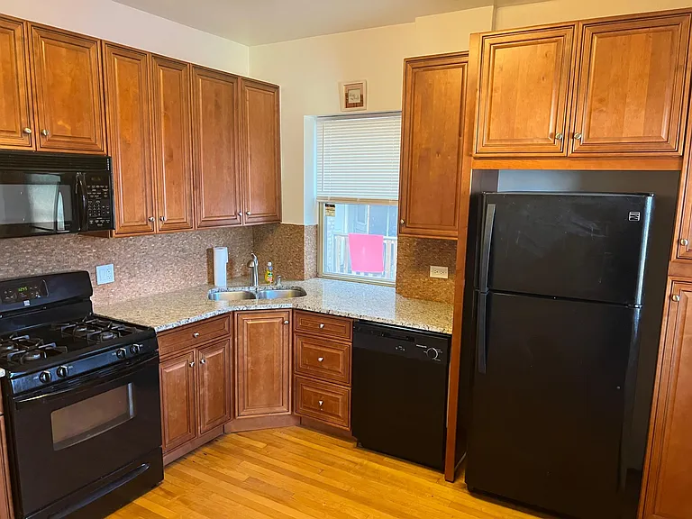 5154 W Berteau Ave #1 — Photo 8