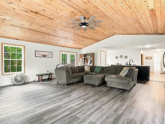 4th image of 888 Middle Knottsville Rd