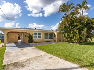 2640 Bridgeview St, Matlacha, FL 33993