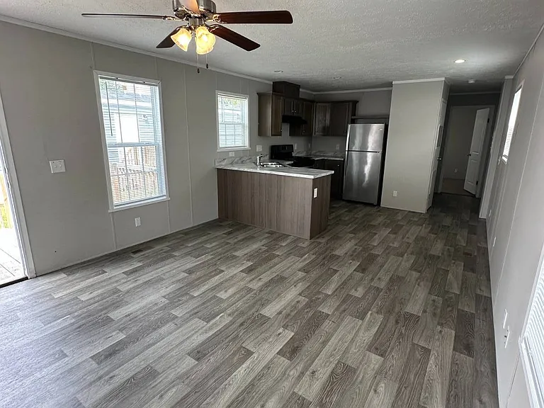 31 Highlander Ave #41 — Photo 3