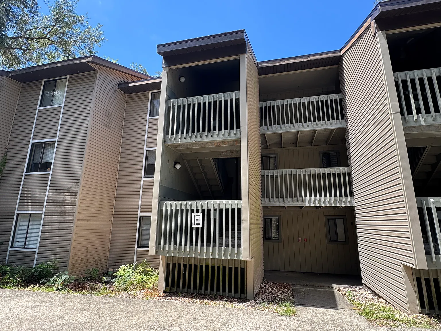 2 bed, 874 sqft, $1,395 — Photo 1