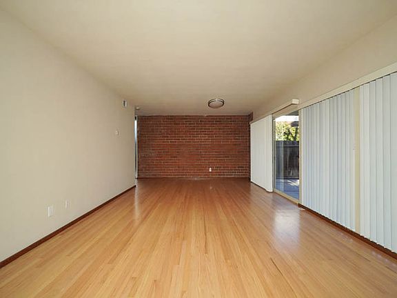 3rd image of 421 Forest Ave #425A
