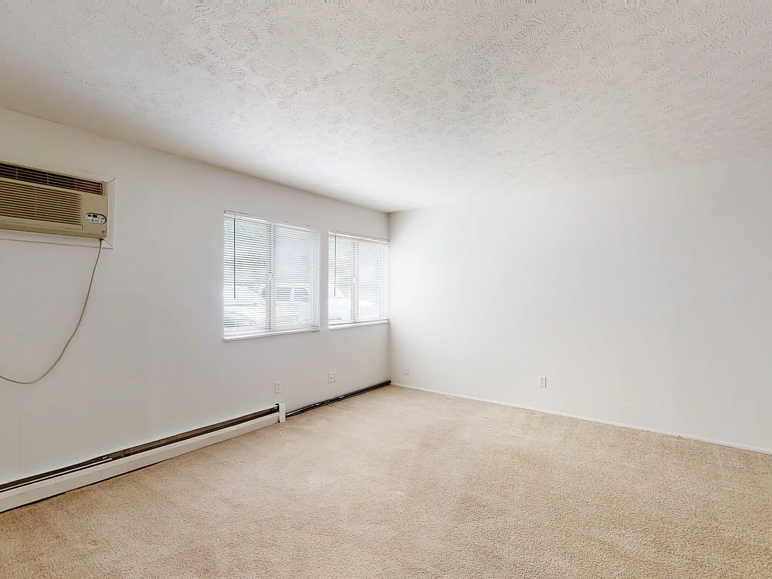 Kendall Manor Apartments — Photo 3