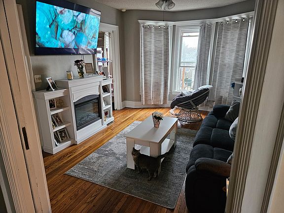 2nd image of 131 Sheffield Ave Floor 2
