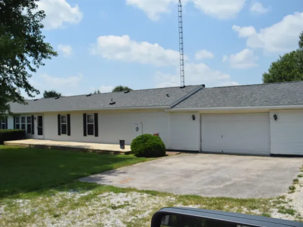 356 Mundell Ests, Heltonville, IN 47436