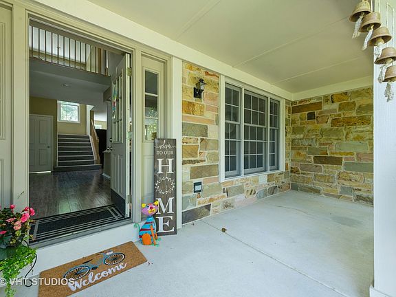 3rd image of 1435 Cheswick Ln