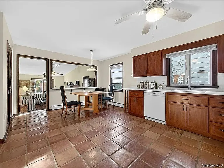 10 Dunnery Ct #1 — Photo 14