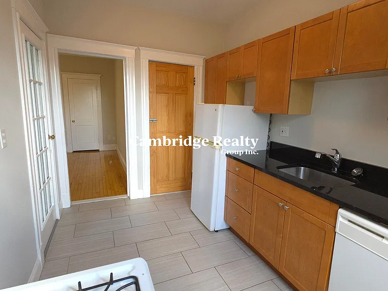 33 Highgate St #6T — Photo 1