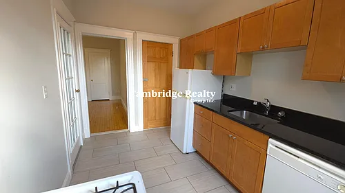 33 Highgate St #6T Photo 1