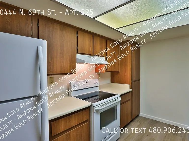 10444 N 69th St #225 — Photo 9