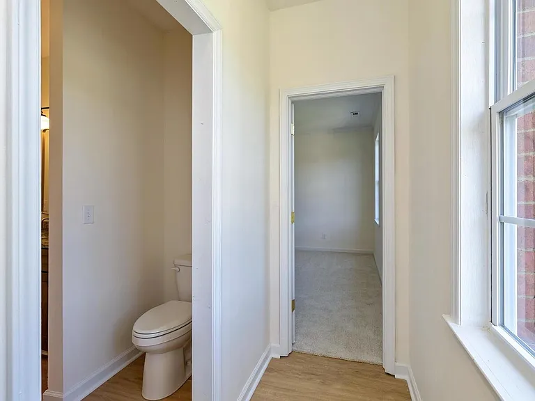 2090-4 Bridge Ct — Photo 33