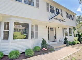 96 Rangely Dr, Trumbull, CT 06611