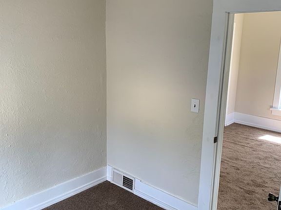 3rd image of 2809 South Ave #2809