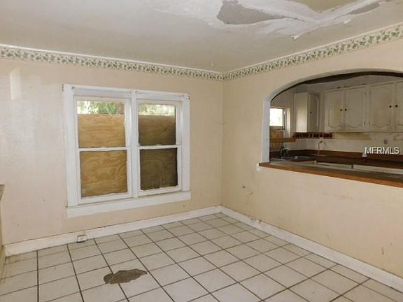 3rd image of 246 Weaver Ave
