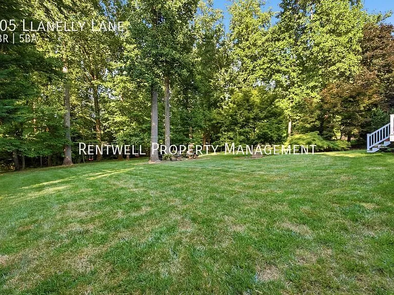 805 Llanelly Ln — Photo 35