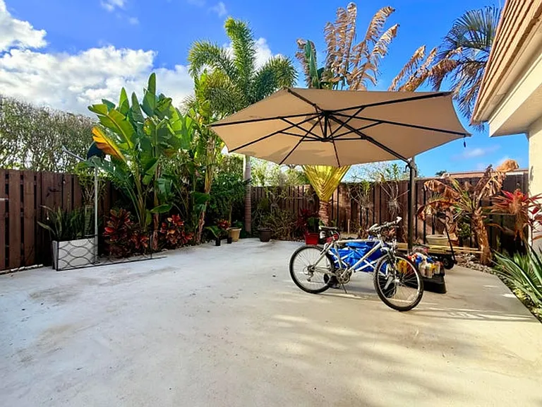 11584 Winchester Dr — Photo 13