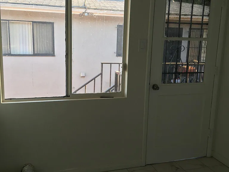 11702 Crenshaw Blvd #C — Photo 21