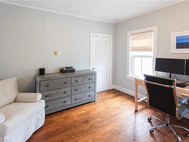 32 Hammond St — Photo 17