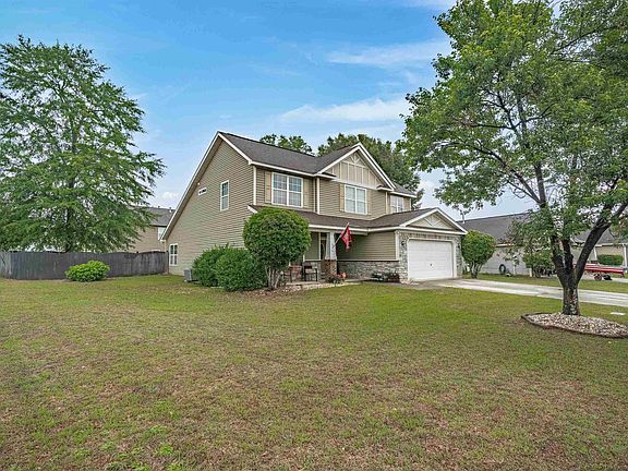 2nd image of 946 Farnsworth Dr
