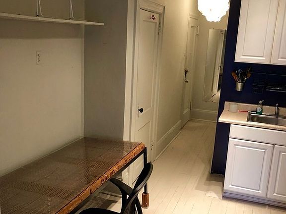 3rd image of 232 Mulberry St APT 3C
