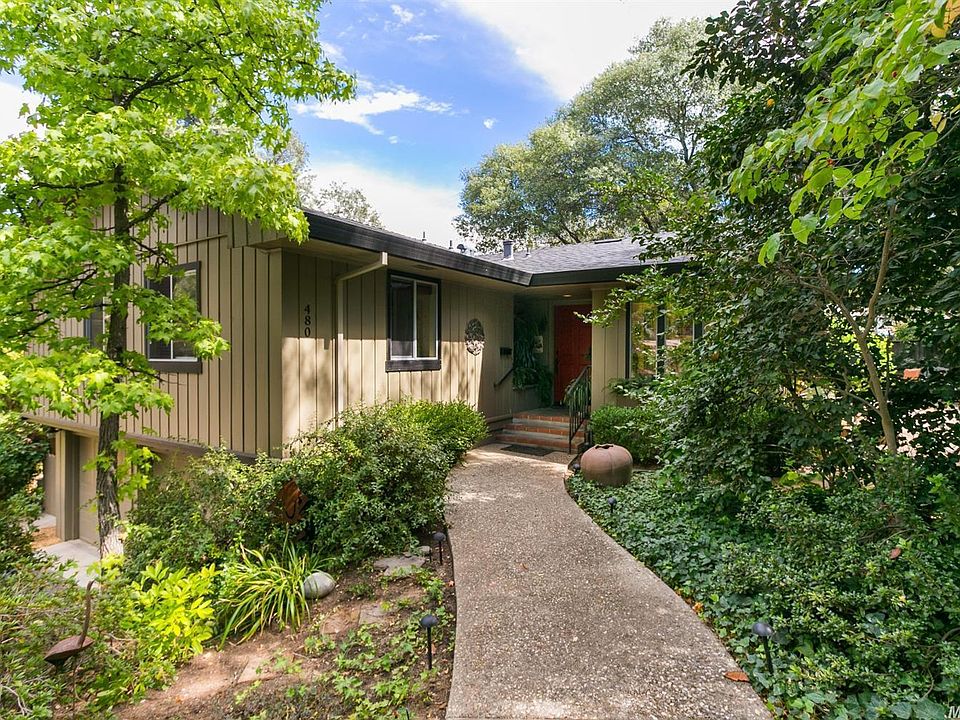1st image of 480 Aeolia Dr