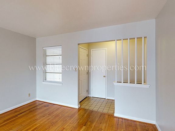 5th image of 9441 Dogwood St