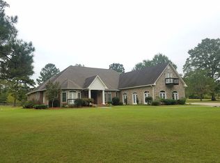 54 W Lake Rd, Hattiesburg, MS 39402