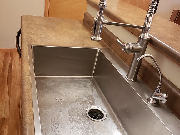 5th image of 245 Sadler Ln APT 204