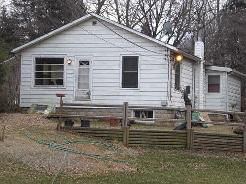 3rd image of 26653 W Astor St