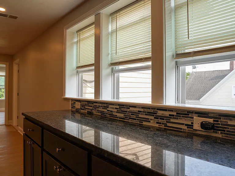 2158 Pleasant St #2 — Photo 5