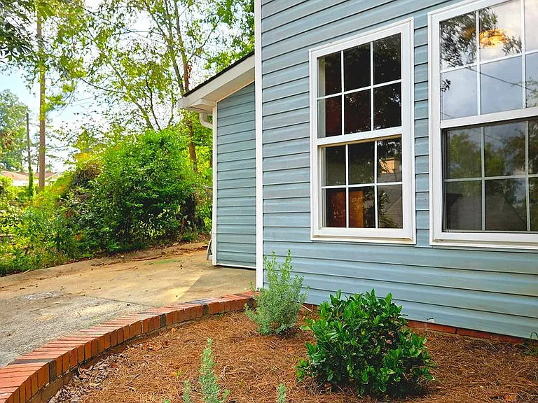 147 Lakemont Dr #A — Photo 2