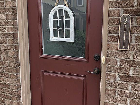 5th image of 2111 Rolling Hills Dr