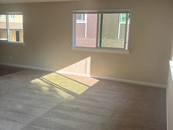 1630 S Kent Des Moines Rd APT A, Seattle, WA 98198