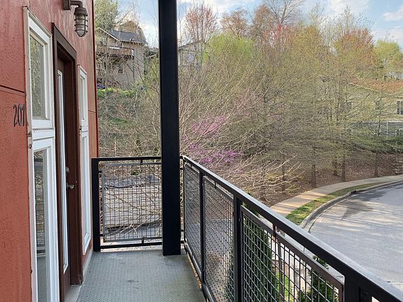 4th image of 125 Clingman Ave APT 207