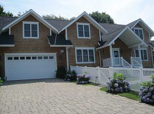 92 Coggeshall Ave, Newport, RI 02840