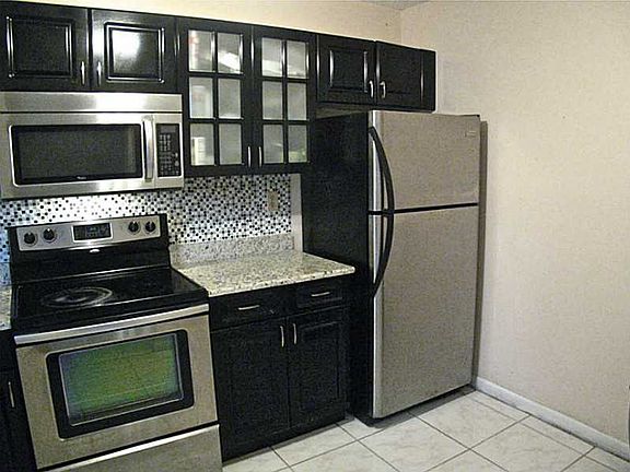 2nd image of 3543 Nw 99 Terr