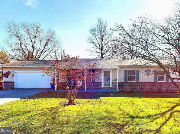 2440 Brougher Ln, York, PA 17408
