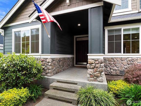 3rd image of 10505 174th Avenue E