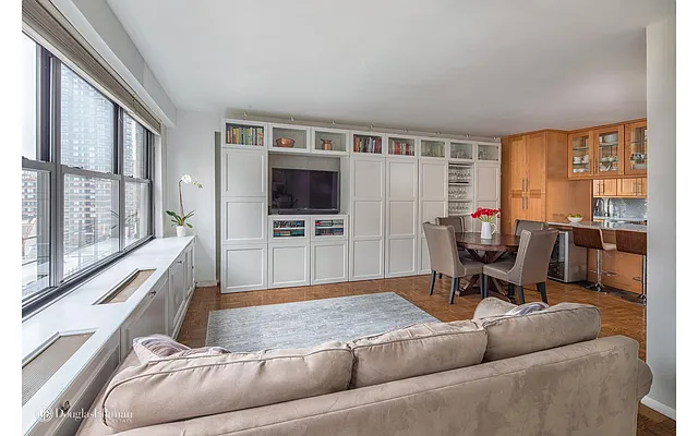 399 East 72nd Street #12H in Lenox Hill, Manhattan | StreetEasy