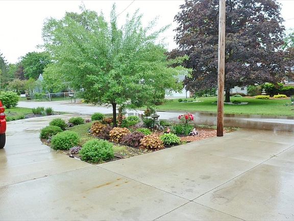 4th image of 114 Roseland Dr