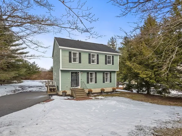 39 Unicorn Cir, Amesbury, MA 01913