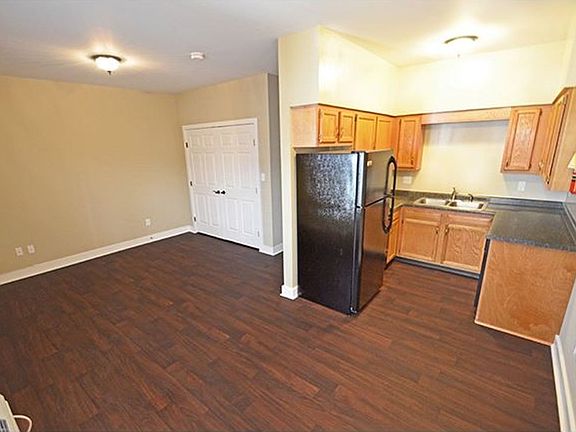 2nd image of 200 S Madison St #Md-b112