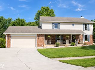 1562 Williamsburg Ct, Franklin, IN 46131