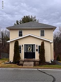 1st image of 830 E Walton Ave