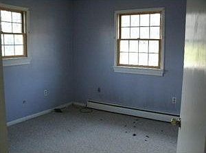 5th image of 82 Morgan St