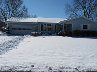 33 Carey Ln, Heath, OH 43056