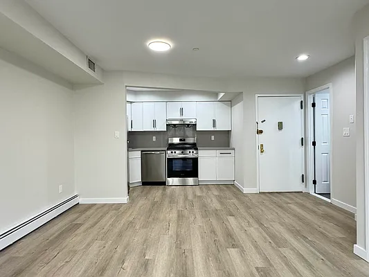 Rented by NY Space Finders Inc. | media 11